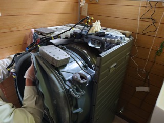 パナソニックドラム式洗濯機VG2400分解清掃
