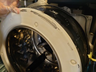 パナソニックドラム式洗濯機NA-VX9900バランサー擦り