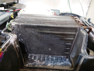 パナソニックドラム式洗濯機NA-VX3600ヒートポンプユニット汚れ