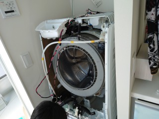 日立ドラム式洗濯機BD-SX110E分解清掃