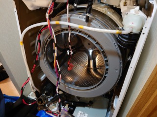 日立ドラム式洗濯機BD-SX110C分解清掃