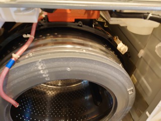 東芝ドラム式洗濯機TW-117V6洗濯槽汚れ