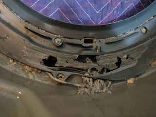 パナソニックドラム式洗濯機NA-VX9600脱水受けカバー破損