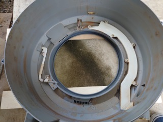 日立ドラム式洗濯機BD-SV110A脱水受けカバー汚れ