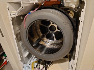 東芝ドラム式洗濯機(TW-117A7)分解