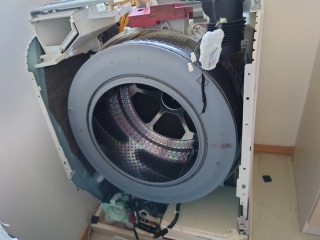 東芝ドラム式洗濯機TW-Z96V2M分解