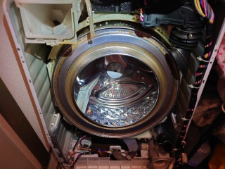 パナソニックドラム式洗濯機NA-VD130分解
