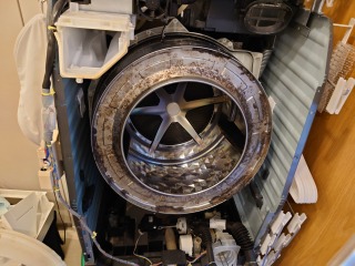 パナソニックドラム式洗濯機NA-VX8500分解清掃