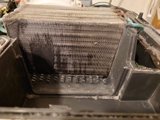 パナソニックドラム式洗濯機NA-VX8500ヒートポンプユニット汚れ