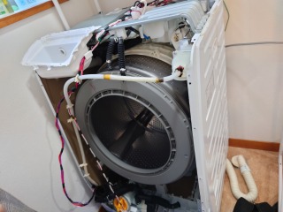 日立ドラム式洗濯機BD-SV110E分解