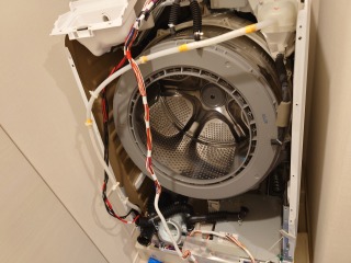日立ドラム式洗濯機BD-SX110F分解