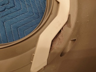 日立ドラム式洗濯機BD-SX110F脱水受けカバー汚れ