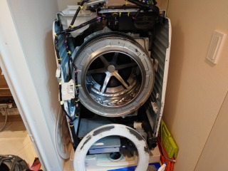 パナソニックドラム式洗濯機NA-VX8900分解