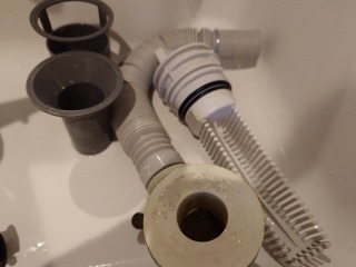 パナソニックドラム式洗濯機NA-VG2600排水トラップ