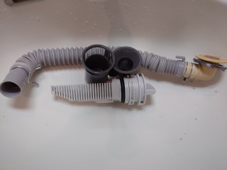 パナソニックドラム式洗濯機NA-VX8900排水トラップ清掃