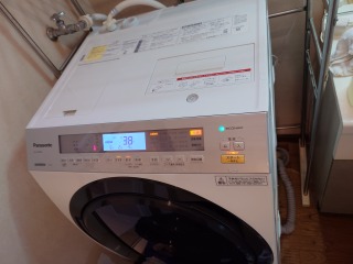 パナソニックドラム式洗濯機NA-VX8900
