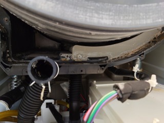 東芝ドラム式洗濯機TW-117A8洗濯槽汚れ