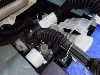 パナソニックドラム式洗濯機NA-VX800B排水ユニット清掃