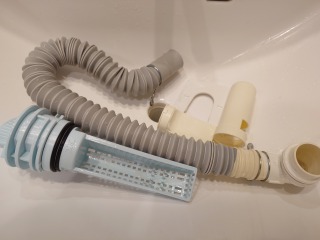 パナソニックドラム式洗濯機NA-VX9600排水トラップ清掃