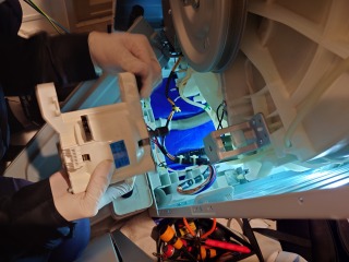 パナソニックドラム式洗濯機NA-VG710メカモーター交換