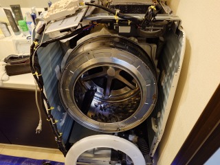 パナソニックドラム式洗濯機NA-VX800A分解作業