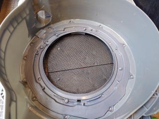 パナソニックドラム式洗濯機NA-VX8900脱水受けカバー洗浄