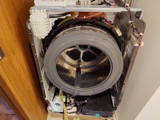 東芝ドラム式洗濯機TW-127XP3分解