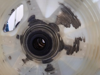 パナソニックドラム式洗濯機NA-VX8900洗濯水槽擦り跡