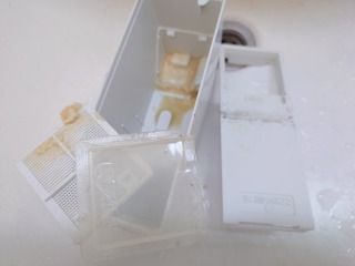 パナソニックドラム式洗濯機NA-VX8900洗剤自動投入ケース